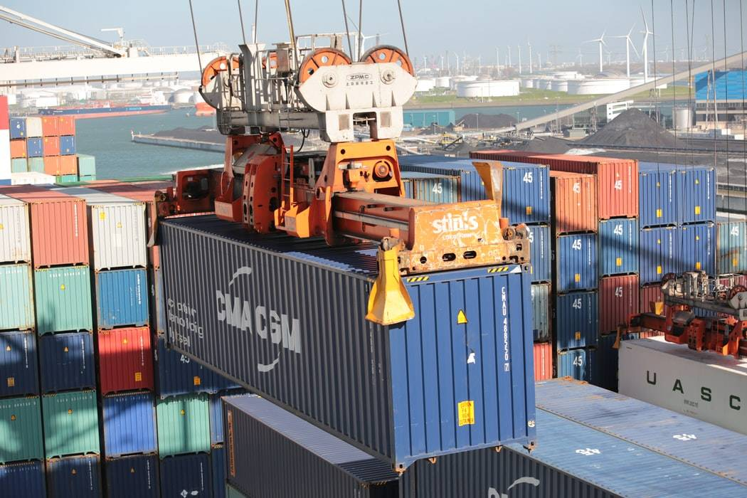 内贸海运运输历程中怎样避免货物受潮