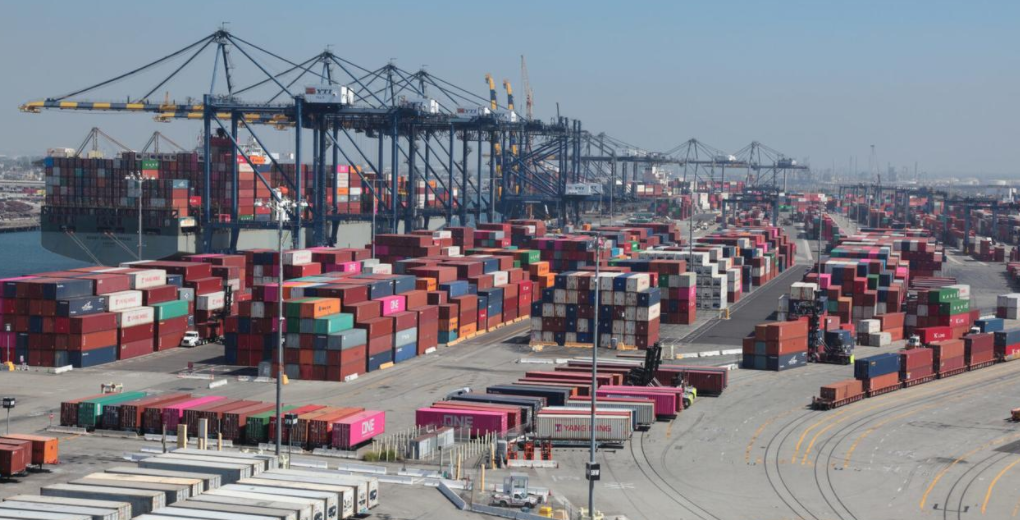 美国口岸入口海运集装箱量正从低点回升