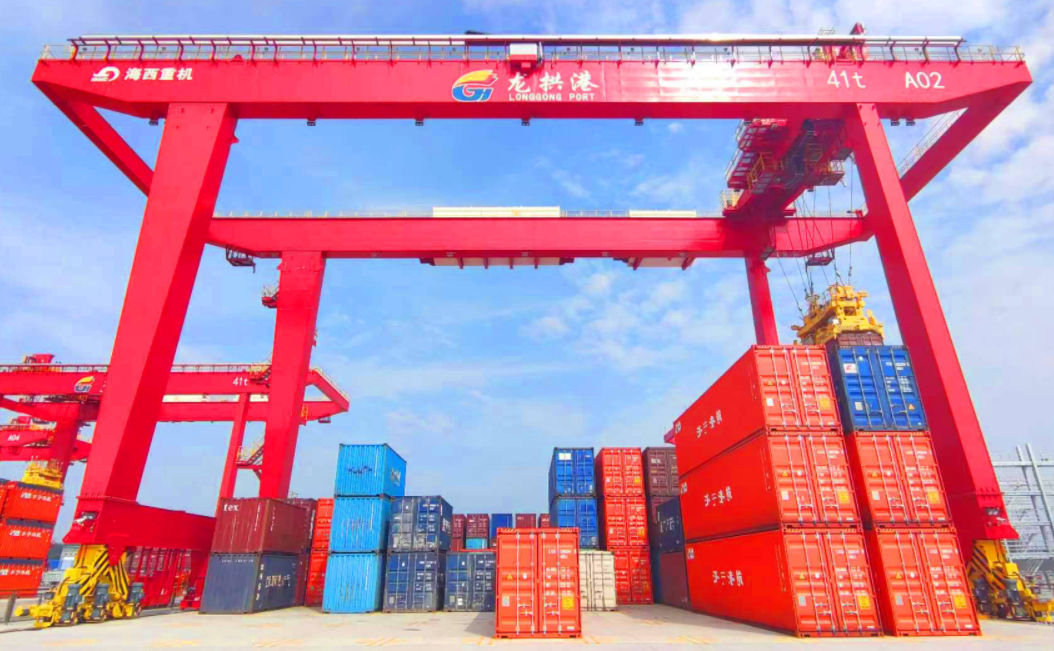 济宁龙拱港转型升级集装箱水运运输