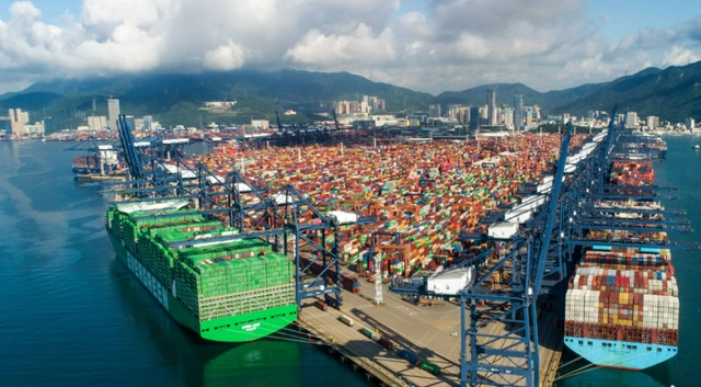 2022年八大枢纽口岸海运集装箱外贸吞吐量同比下降，出口外贸怎么了？
